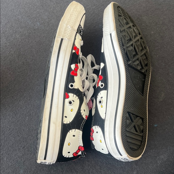 Hello Kitty Mens (9) Women’s (7) Converse  Sneakers - Black, White, and Pink - Picture 5 of 6